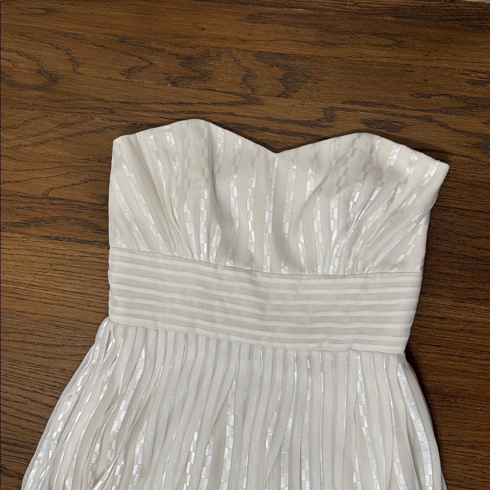 White House Black Market Strapless Cream Dress - Picture 4 of 8